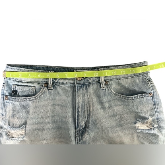 Kancan Light Wash Rolled Cuff High Rise Denim Shorts Size Medium - Picture 7 of 8